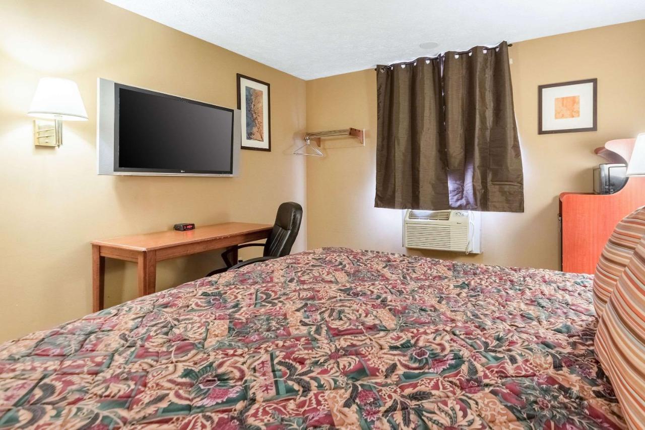 Rodeway Inn Лимон Экстерьер фото